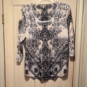 ONE WORLD Elegant Black and White Patterned Long Sleeve Top